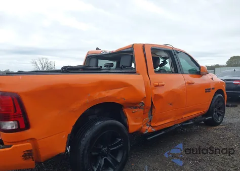 2017 Ram 1500 Sport 4X4 5'7 Box из США, поврежденный, VIN 1C6RR7MT0HS557346